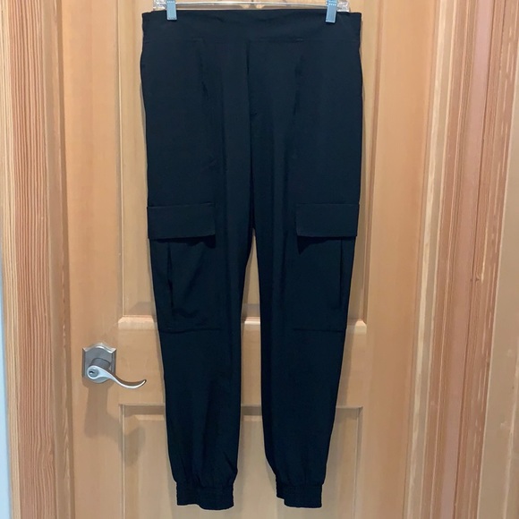 Athleta Pants - Athleta Chelsea Jogger with side pockets.